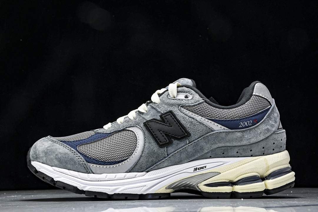 New Balance 2002R